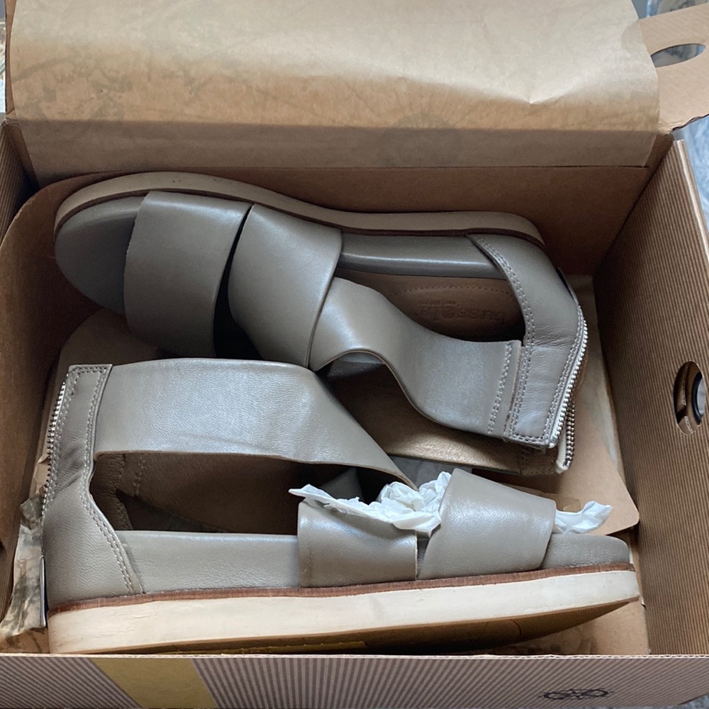 Bussola sandal sz37 taupe